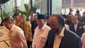 MESRANYA-Surya-Paloh-Sambut-Prabowo-di-NasDem-Tower-Gelar-Karpet-Merah-Sinyal-Gabung-Koalisi.jpg