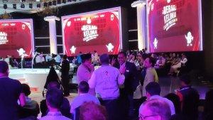 MOMEN-Menarik-Ketika-Elite-PKB-dan-Gerindra-Akrab-saat-Jeda-Debat-Terakhir-Pilpres-2024.jpg