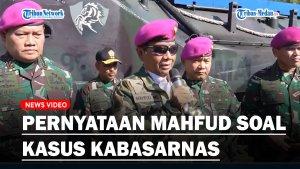 Mahfud-MD-meninjau-latihan-gabungan-tiga-matra-TNI-yakni-AD-AU-dan-AL.jpg