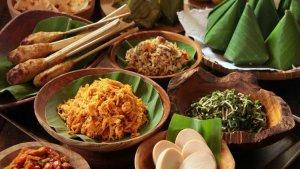 Makanan-Khas-Bali-saat-Merayakan-Hari-Raya-Nyepi.jpg