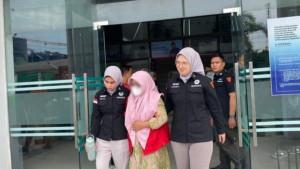 Mantan-Kepala-SMA-Negeri-19-Medan-berinisial-RN-ditahan.jpg
