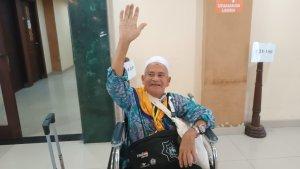 Martono-Pohan-Jemaah-Calon-Haji-asal-Paluta-yang-tergabung-dalam-Kloter-21.jpg