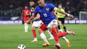 Mbappe-di-timnas-prancis-euro.jpg