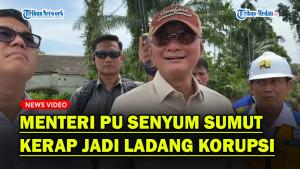 Menteri-PU-Senyum.jpg
