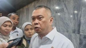 Menteri-Perhubungan-Dudy-Purwagandhidfds.jpg