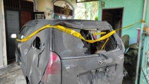 Mobil-Xenia-Dibakar-OTK.jpg