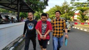 Momen-tersangka-jual-beli-ginjal-bernama-Mus-Mulyadi.jpg