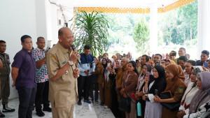 NAKES-Ratusan-nakes-R4-saat-bertemu-dengan.jpg