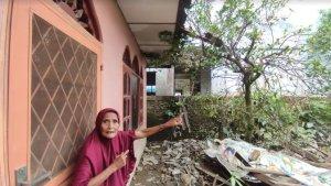 Nenek-Ramlah-75-warga-Gang-Merdeka-Jalan-Yos-Sudarso.jpg