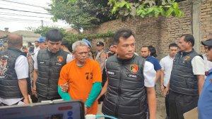 Otak-pelaku-pembakaran-rumah-Sempurna-Pasaribu-Bebas-Ginting-tiba-di-lokasi.jpg