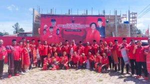 PDIP-Humbahas-Daftarkan-Caleg-Pakai-Ulos.jpg