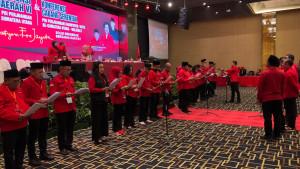 PELANTIKAN-PENGURUS-DPP-PDI-Perjuangan-saat-melantik.jpg
