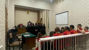 PEMERIKSAAN-BARANG-BUKTI-Hakim-Ketua-PN-Siantar-Rinto.jpg