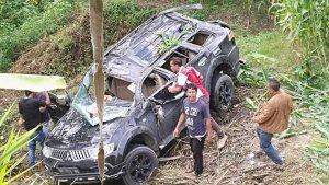 Pajero-Sport-Masuk-Jurang-di-Taput.jpg