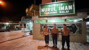 Pam-salat-Tarawih-polres-tj-balai.jpg