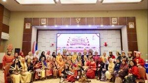 Para-peserta-lomba-busana-Nusantara-Bank-Sumut_.jpg