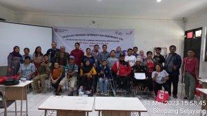 Para-peserta-pelatihan-TIK-bagi-penyandang-disabilitas.jpg