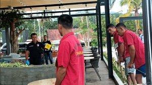 Para-tersangka-yang-melakukan-perampokan-di-gerai-KFC.jpg