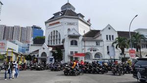 Parkir-dan-Juru-Parkir-Meresahkan-Parkir-Ilegal-tak-sesuai-tarif.jpg