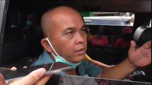 Parlindungan-Sinambela-saat-menerima-wawancara-wartawan-terkait.jpg