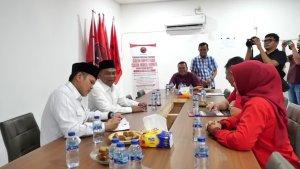 Pasangan-Bupati-Darma-Wijaya-dan-Adlin-Tambunan-saat-mendaftar.jpg