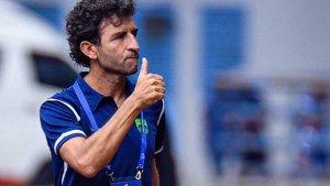 Pelatih-Persib-Bandung-Luis-Milla-f.jpg
