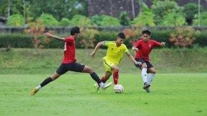 Pemain-Tim-Sepakbola-Putra-Sumut-Putra-tengah.jpg