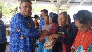 Pemkab-Toba-menggelar-pasar-murah-di-Kecamatan-Siantar-Narumonda.jpg