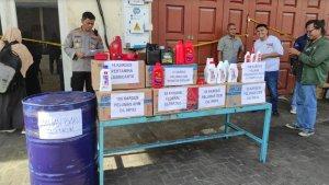 Penampakan-barang-bukti-oli-palsu-dan-radiator-palsu-yang-disita-Polda-Sumut_.jpg