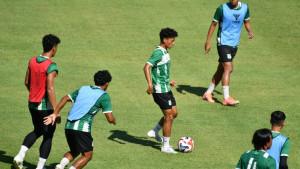 Penggawa-PSMA-Medan-melakukan-official-training-di-Stadion-Utama-Sumatra-Utara.jpg