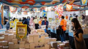 Pengunjung-di-Semesta-Buku-Gramedia-kembali-menggelar.jpg