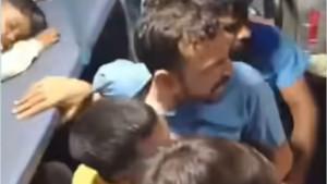 Penumpang-kereta-api-diserang_viral-di-media-sosial_berita-viral-internasional_.jpg