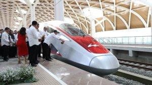 Peresmian-kereta-cepat-Whoosh-untuk-umum.jpg