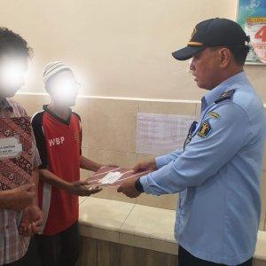 Peringati-Hari-Raya-Trisuci-Waisak-49-WBP-terima-remisi.jpg
