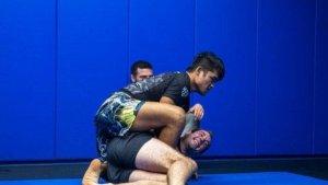 Petarung-asli-Indonesia-Jeka-Saragih_Final-Road-to-UFC.jpg