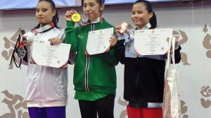Pewushu-putri-taolu-Sumatera-Utara-Kelly-Earlene-Irwin-kanan-meraih.jpg