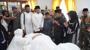 Pj-Gubernur-Sumatera-Utara-Hassanudin-didampingi-Pj-Ketua-TP-PKK-Sumut.jpg