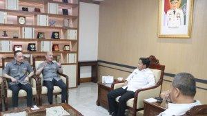 Pj-Gubernur-Sumut-Hassanudin-kanan-menerima-audiensi-pengurus.jpg