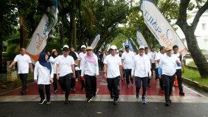 Pj-Gubernur-Sumut-Jalan-Sehat-di-HUT-Korpri.jpg