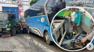 Polisi-relakan-motor-demi-ganjal-bus.jpg