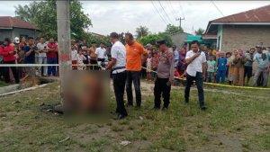 Polisi-turun-ke-lokasi-mengevakuasi-jasad-pelaku-yang-tewas-dimassa-warga-Rabu.jpg