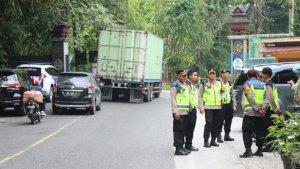 Polres-Tanah-Karo-melakukan-pengecekan-situasi-lalu-lintas_.jpg