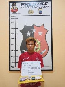 Polsek-Padang-Bolak-menangkap-pria-lokal-berambut-pirang-berinisial-Kamis-382023.jpg