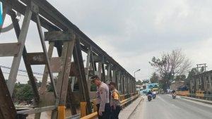 Polsek-Perdagangan-meningkatkan-patroli-keamanan-setelah-rangka-besi.jpg