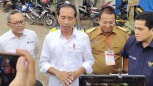 Presiden-Jokowi-melewati-jalan-rusak-di-Provinsi-Lampung.jpg