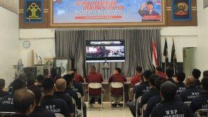 Presiden-Menyapa-Warga-Binaanbf.jpg