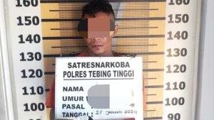Pria-pengangguran-berinisial-J-36-diamankan-Satreskrim-Narkoba-Polres-Tebing-Tinggi.jpg