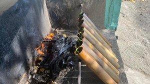 Proses-pembakaran-lemang-Polonia-Bu-Ani-di-Medan.jpg