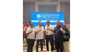 RAKERNAS-PP-PBVSI-Foto-Ketum-PP-PBVSI-Imam-Darmadji-dua-kiri-bersama.jpg