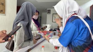 REGISTRASI-PESERTA-Sejumlah-peserta-menunjukkan.jpg
